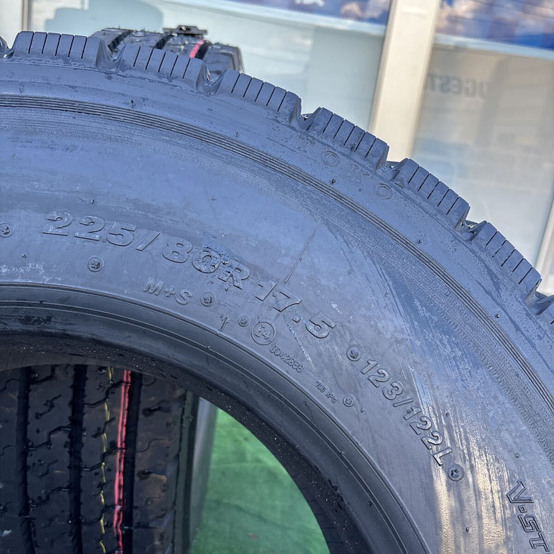 225/80R 17.5 中古　再生　激安美品　ほぼ新品　2本セット：20800円