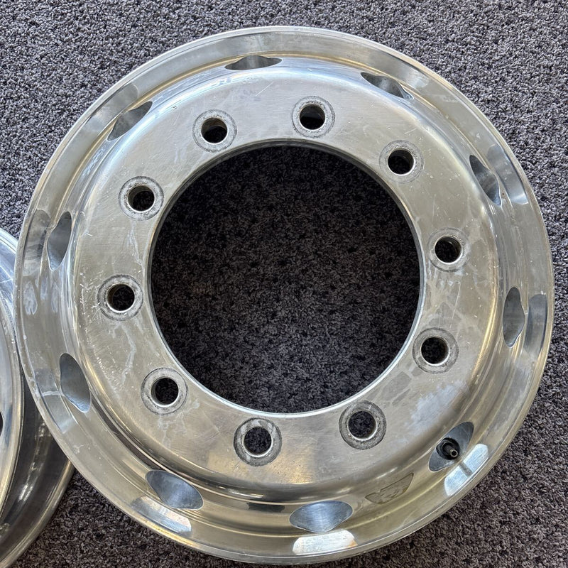 アルコア　アルミホイール　22.5×7.50 . 10穴 (11R 22.5及び275/80R22.5などに使用) 激安美品　　2本セット：35800円