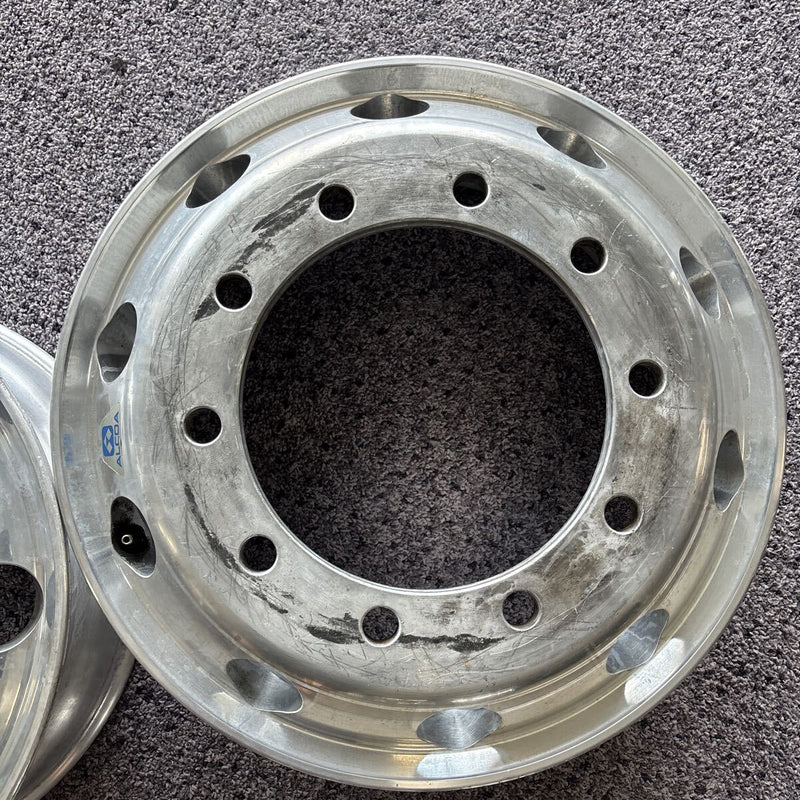 アルコア　アルミホイール　22.5×8.25 . 10穴 (295/80R 22.5及び275/80R22.5などに使用) 激安美品　　本セット：34000円