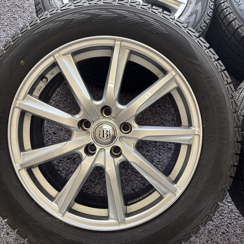225/60R18 YOKOHAMA G075 スタッドレス　ホイール付　ワンシーズンのみ使用　4本セット:60000円