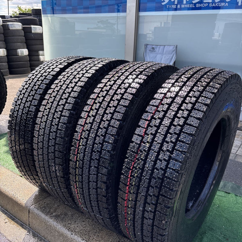 225/80R17.5 再生スタッドレス　 M929. 激安美品　4本セット：44000円