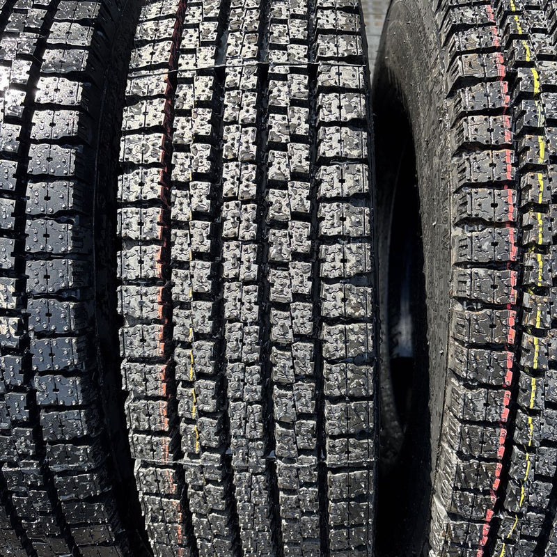 225/80R17.5 再生スタッドレス　 M929. 激安美品　4本セット：44000円