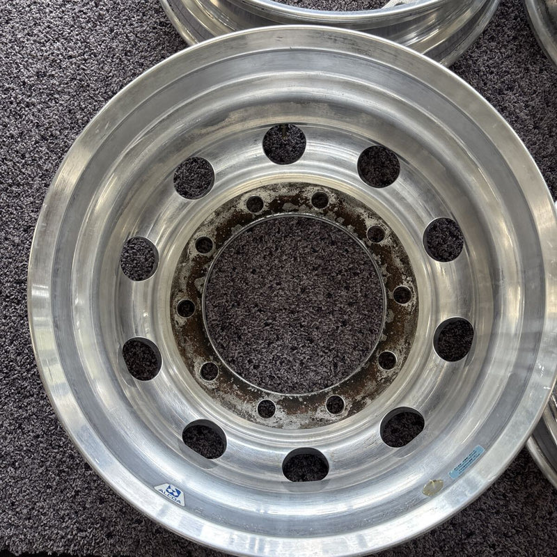 アルコア　アルミホイール　22.5×7.50 . 10穴 (11R 22.5及び275/80R22.5などに使用) 4本セット：69000円