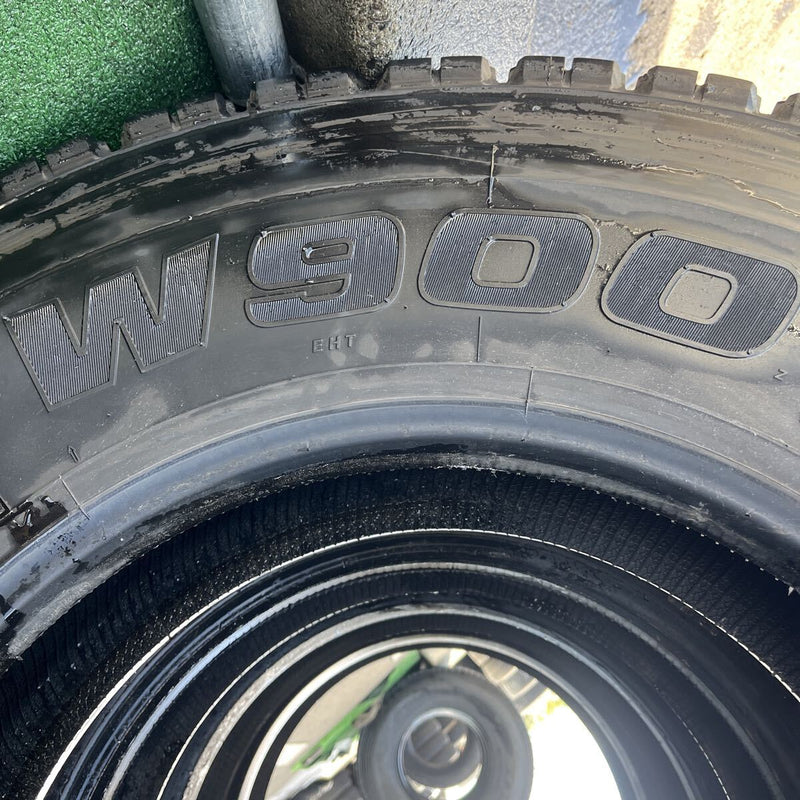 11R22.5 BRIDGESTONE, W900 激安美品　2022年製 4本セット:72,000円