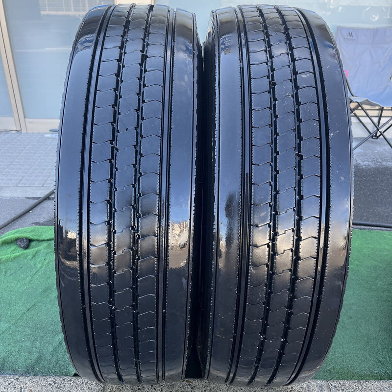 295/80R22.5 BRIDGESTONE, R225 激安美品 2本セット:36,000円