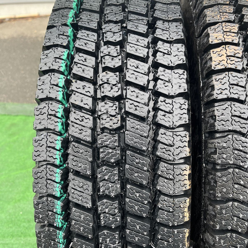 195/75R15 再生スタッドレスほぼ新品　M934 2本＋1本セット:12,000円