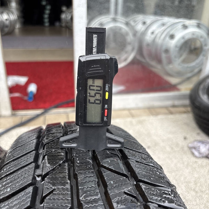 185/70R14 ZEETEX WP1000 中古冬タイヤ 4本セット:12000円