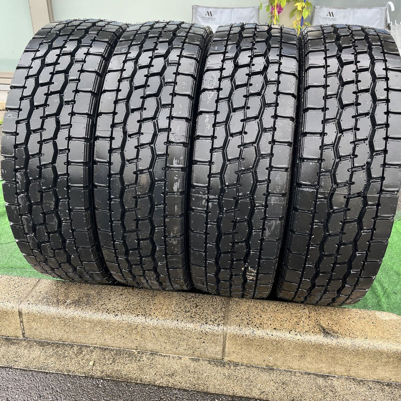 245/70R19.5 再生ミックスほぼ新品　M636 4本セット:43,000円