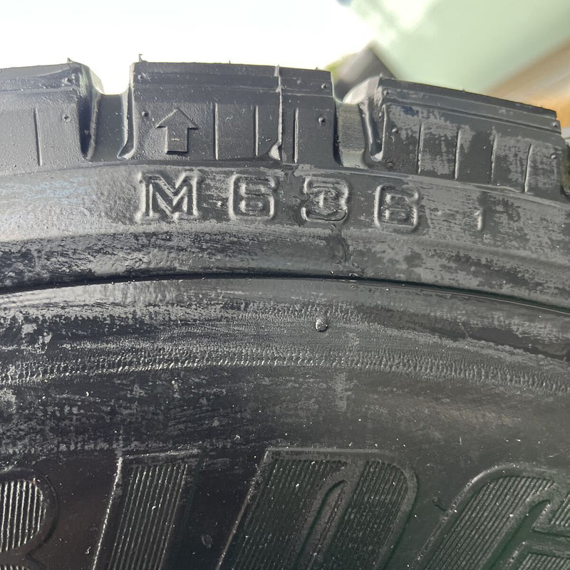 245/70R19.5 再生スタッドレスほぼ新品　M636 2本セット:21,000円