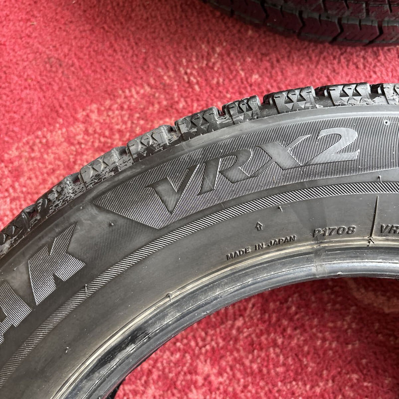 205/60R16 BRIDGESTONE VRX2 中古スタッドレスタイヤ２本セット　9,000円