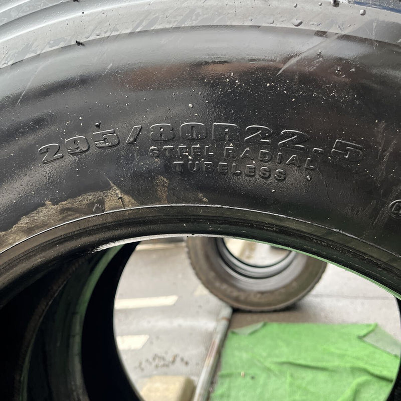 295/80R22.5 DUNLOP, SP001 激安美品　2023年製 2本セット:40,000円