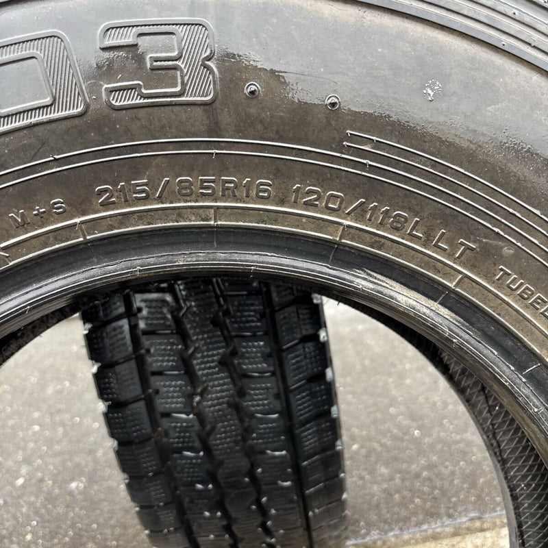 215/85R16 120/118L LT DUNLOP LT03 中古スタッドレスタイヤ２本セット:12000円