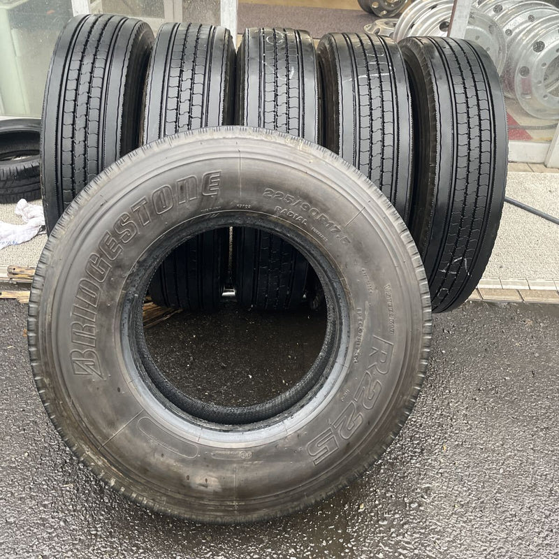 225/90R17.5 ブリヂストン　激安美品　6本セット：35000円