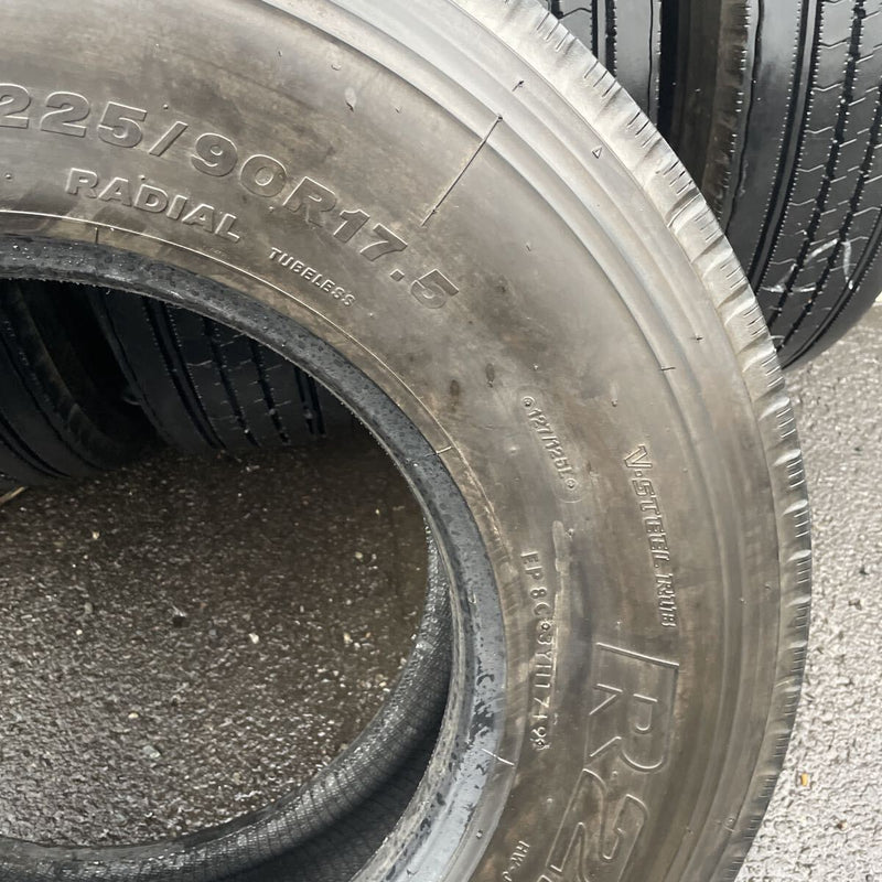 225/90R17.5 ブリヂストン　激安美品　6本セット：35000円