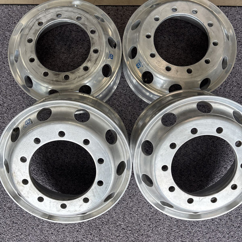 アルコア　アルミホイール　22.5×7.50 . 10穴 (11R 22.5及び275/80R22.5などに使用) 激安　4本セット：69000円