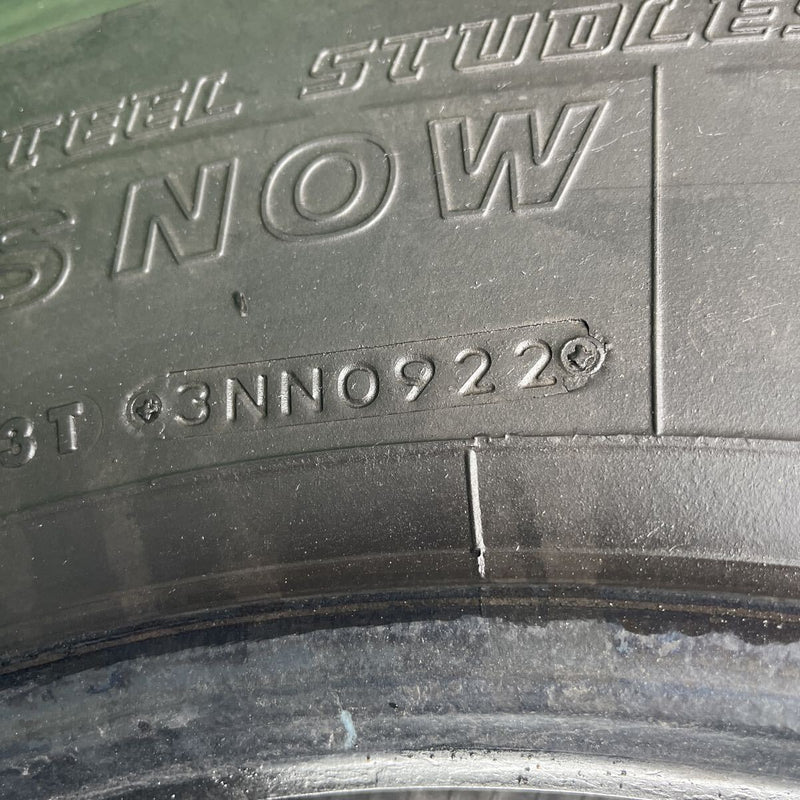 11R22.5 16PR 再生中古スタッドレス　W910 2＋1本セット:46,000円