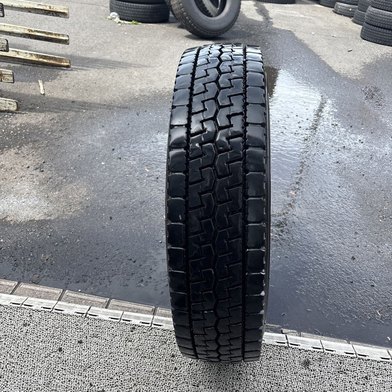 225/80R17.5 TOYO M626 中古ミックスタイヤ　1本:6500円