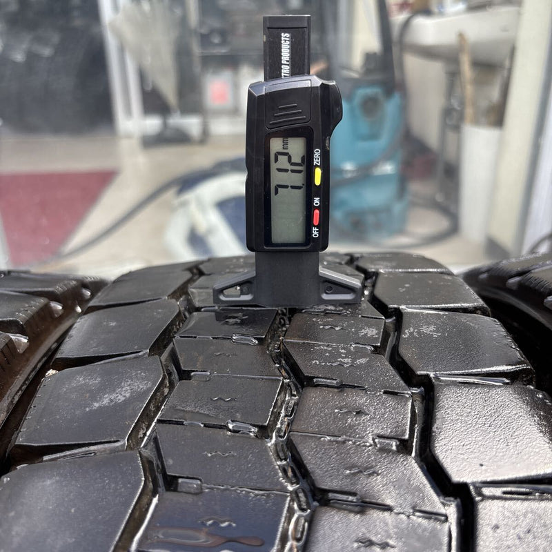 205/60R17.5 ダンロップ SPLT22 6本セット:35000円