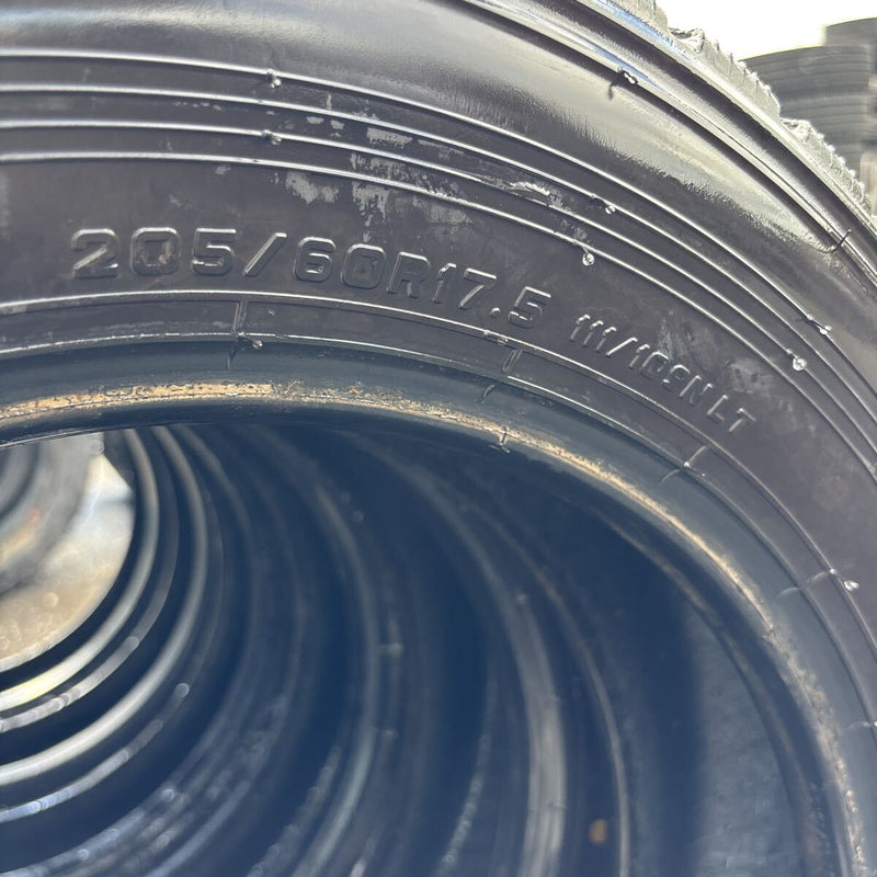205/60R17.5 DUNLOP SPLT22 MIXタイヤ6本セット:37000円