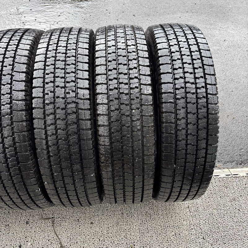 195/85R15 TOYO M935 中古スタッドレス　6本セット:30000円