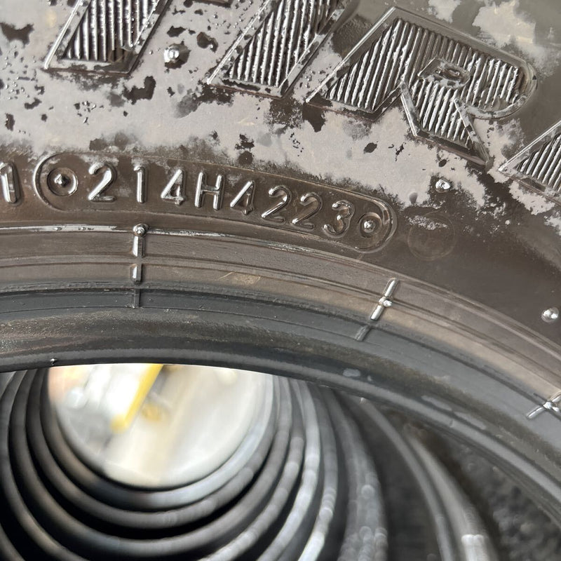 195/85R15 TOYO M935 中古スタッドレス　6本セット:30000円