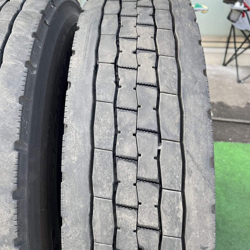 225/80R17.5 DUNLOP, SP680 激安美品　2022年製 2本セット:13,000円