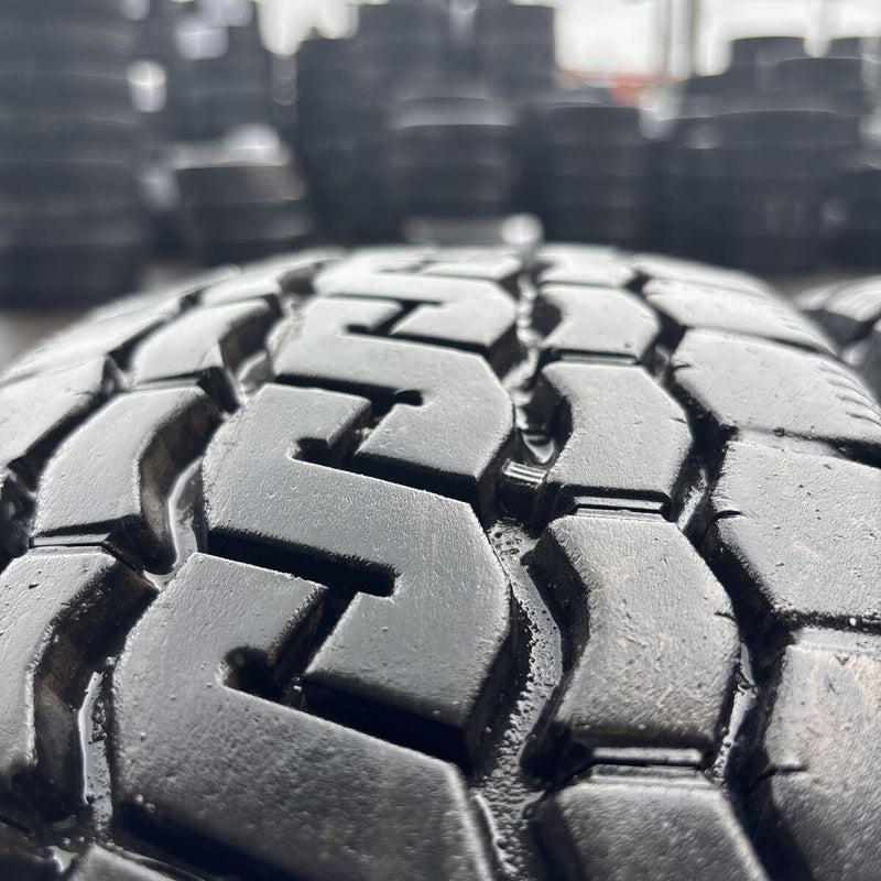 205/60R17.5 LT ブリヂストン M804 MIXタイヤ 2本セット:9000円