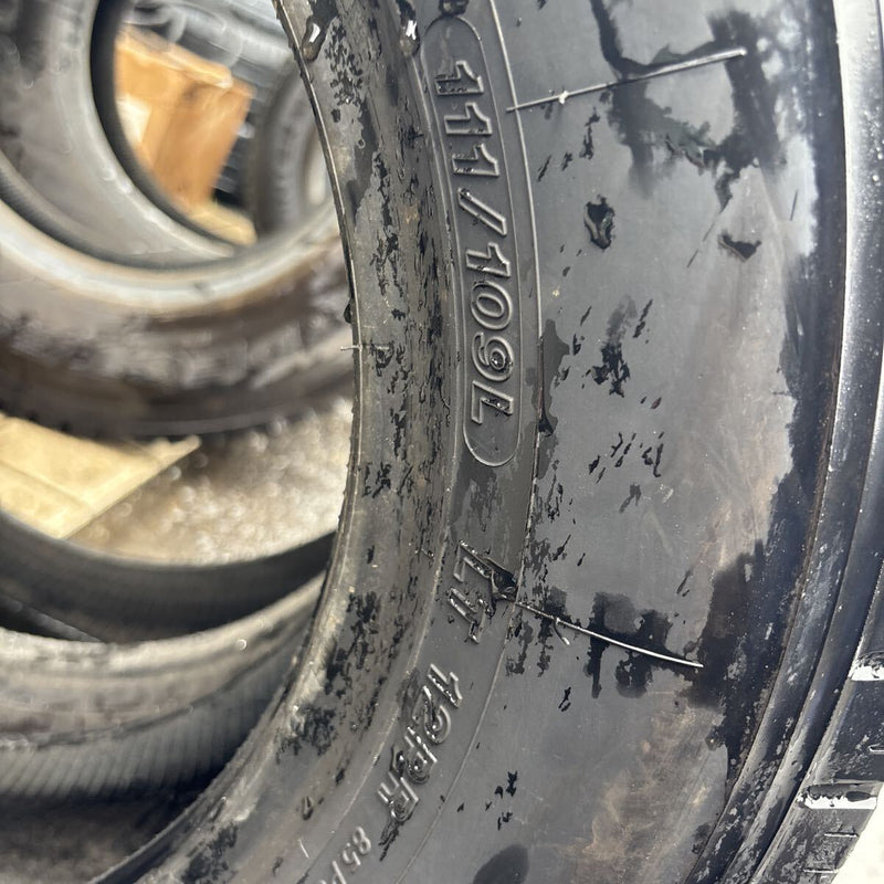 205/70R16 BS/YH 各1本ずつ 夏タイヤ 2本組:8000円