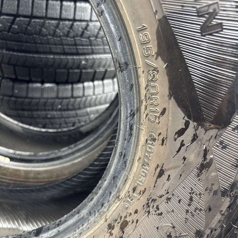 195/80R15 LT DUNLOP SV01 冬タイヤ2本:10000円