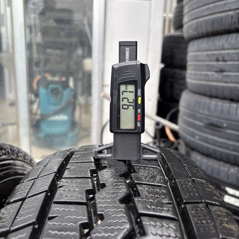 195/80R15 LT DUNLOP SV01 冬タイヤ2本:10000円