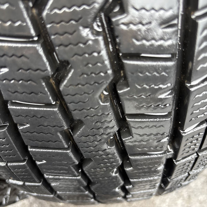 195/80R15 LT DUNLOP SV01 冬タイヤ2本:10000円