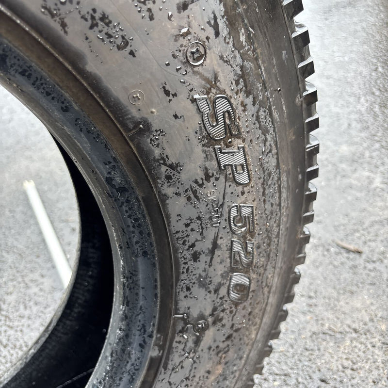 225/80R17.5 ダンロップ SP520 夏タイヤ 1本:6000円