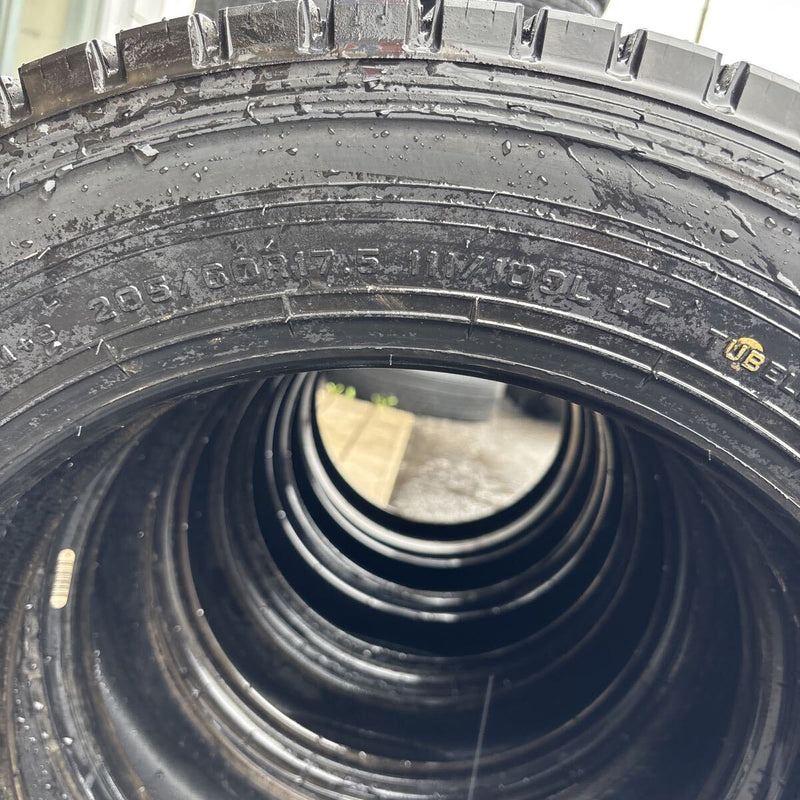 205/60R17.5 ダンロップ WM LT03 冬タイヤ 6本:42000円
