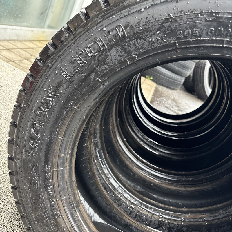 205/60R17.5 ダンロップ WM LT03 冬タイヤ 6本:42000円