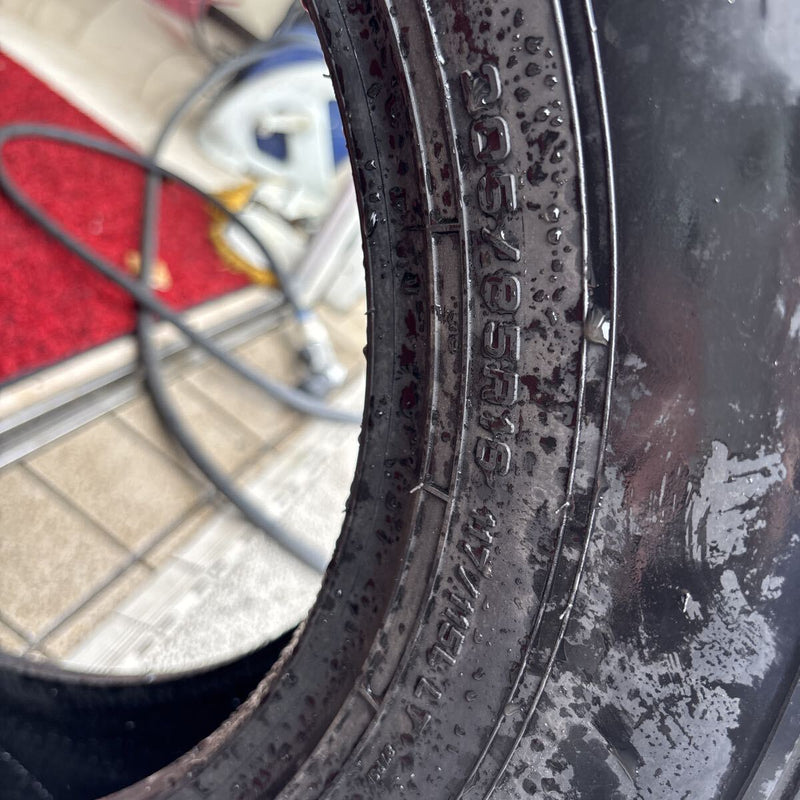 205/85R16 DUNLOP SPLT50 ほぼ新品 1本:7000円
