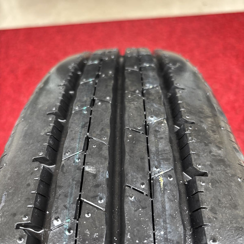 205/85R16 DUNLOP SPLT50 ほぼ新品 1本:7000円