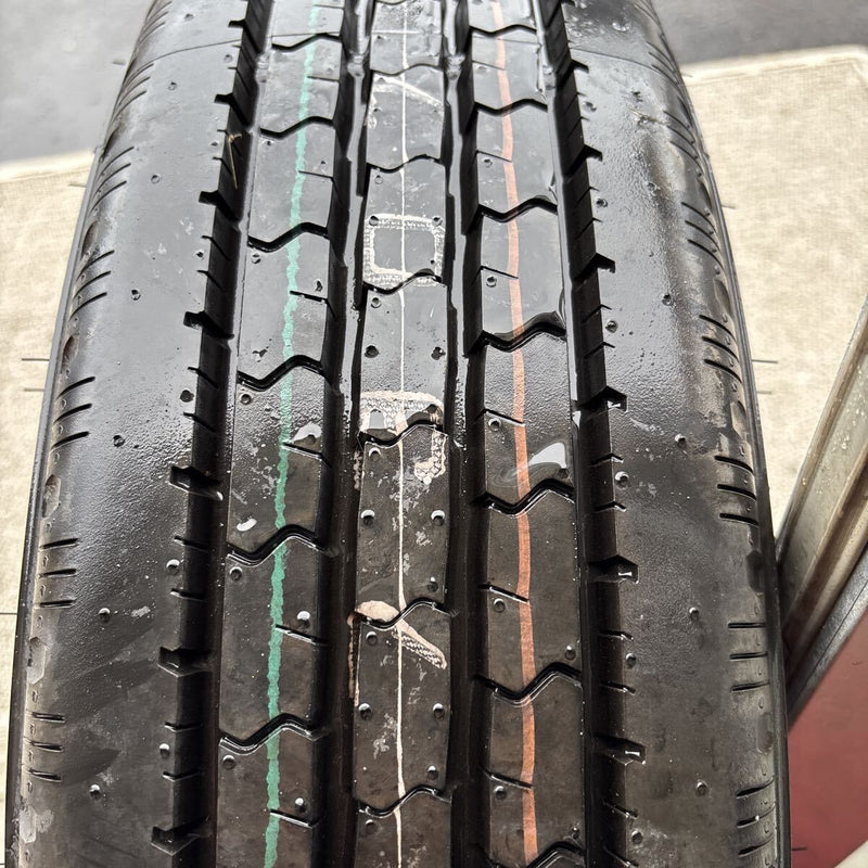 205/85R16 DUNLOP SPLT33 イボ付 夏タイヤ 1本:6800円