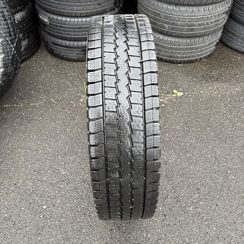 215/85R16 ダンロップ WMLT03 冬タイヤ 1本:6000円