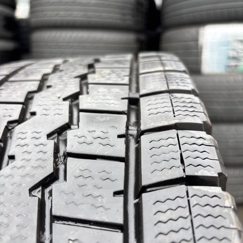 215/85R16 ダンロップ WMLT03 冬タイヤ 1本:6000円