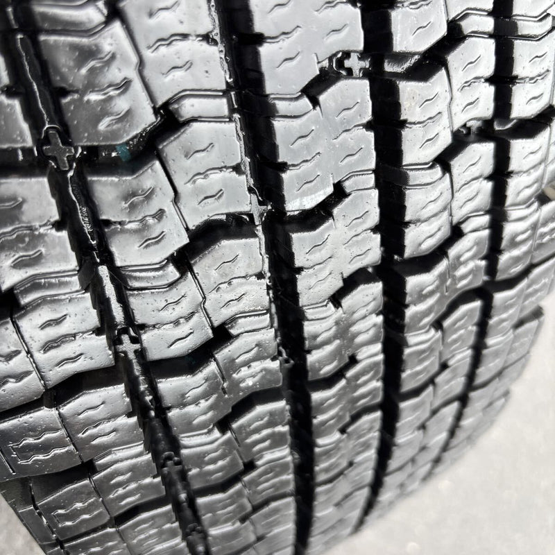 225/80R17.5TOYO M923 深溝 冬タイヤ 1本:6500円
