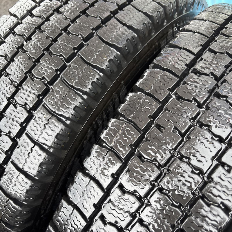 195/75R15 LT TOYO DELVEX M935 冬タイヤ 4本セット:18000円