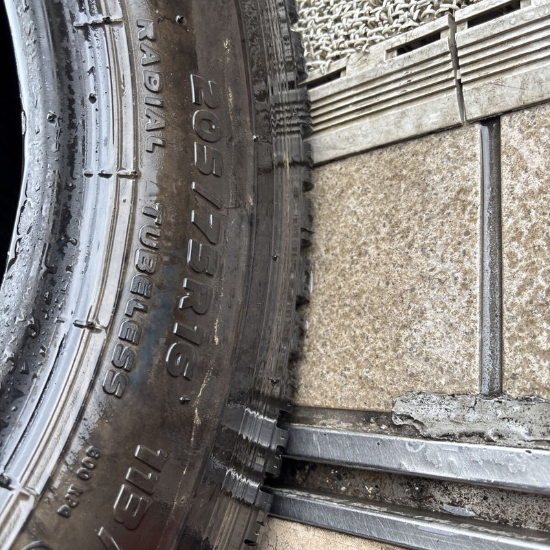 205/75R16 TOYO M935 LT スタッドレス 1本:4500円