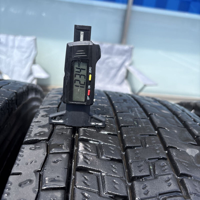 11R22.5 ヨコハマ　16PR 地山　激安美品　2021年UP 8本セット：96000円