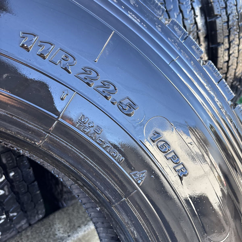 11R22.5 .16PR ヨコハマ　地山　激安美品　2023年製　8本セット：99000円