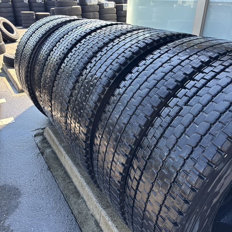 11R22.5 ダンロップ　中古地山　激安美品　2020年製UP 8本セット：97500円