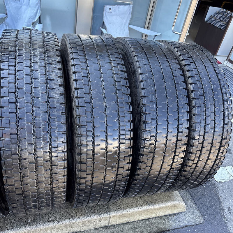 11R22.5 ダンロップ　中古地山　激安美品　2020年製UP 8本セット：97500円