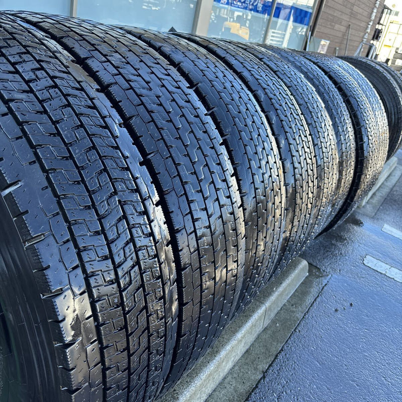 11R22.5 、16PR 中古地山　YOKOHAMA 激安美品　2021年UP 8本セット：98900円