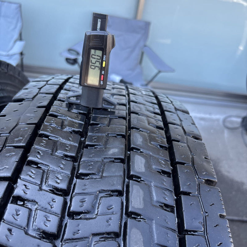 11R22.5 、16PR 中古地山　YOKOHAMA 激安美品　2021年UP 8本セット：98900円