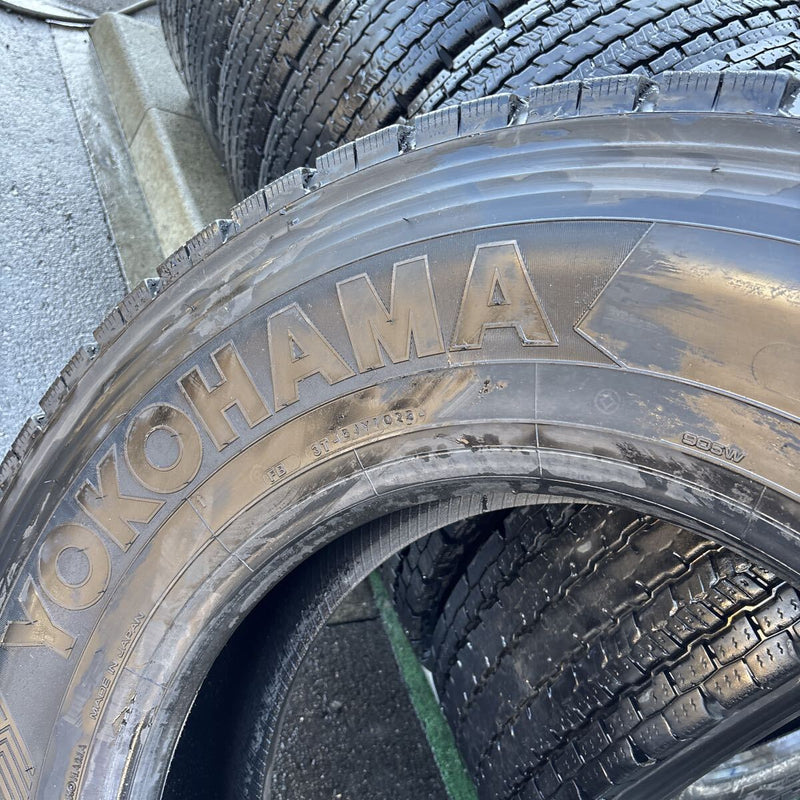11R22.5 、16PR 中古地山　　ヨコハマ　激安美品　2023年製UP 8本セット：99600円