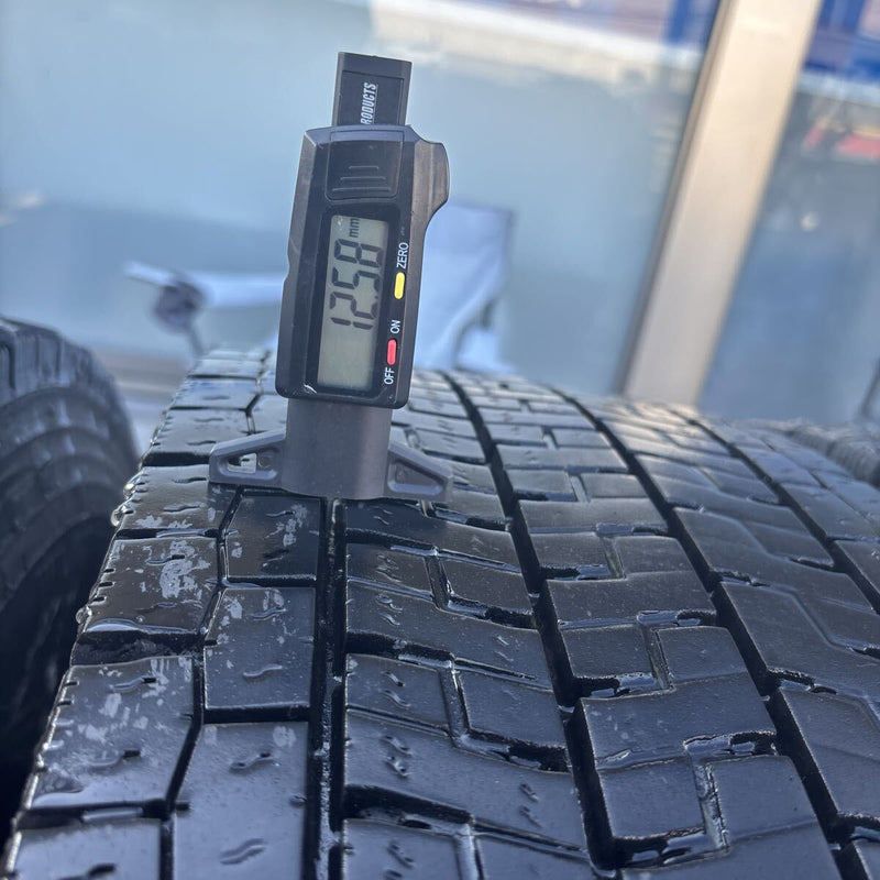 11R22.5 、ヨコハマ　16PR 中古地山　激安美品　8本セット：95000円